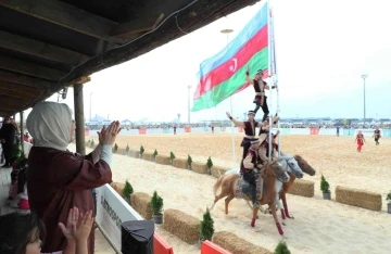 Emine Erdoğan, 5. Etnospor Kültür Festivali’ndeki etkinlik alanlarını ziyaret etti
