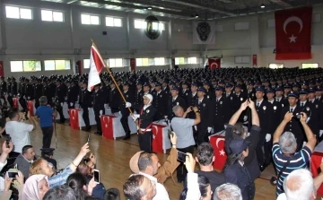 Erzincan’da polis adaylarının coşkulu mezuniyet sevinci
