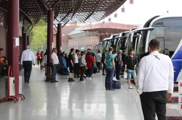 Eskişehir otobüs terminalinde hareketlilik
