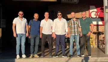 Eskişehirspor’un yeni teknik direktörü için imza töreni
