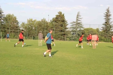 Eskişehirspor yeni sezonda da genç futbolcular ile mücadele edecek
