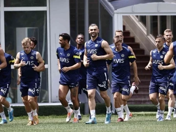 Fenerbahçe’de yeni sezon hazırlıkları devam etti
