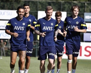 Fenerbahçe, hazırlıklarını sürdürüyor
