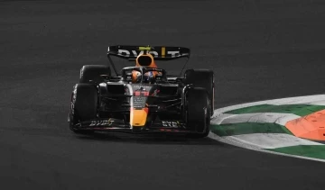 Formula 1 Suudi Arabistan GP’de kazanan Verstappen oldu
