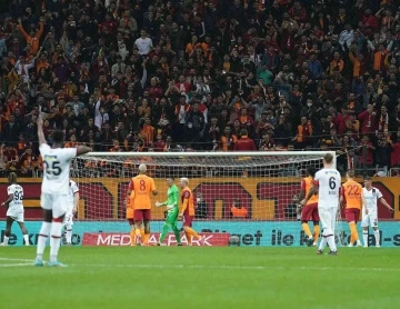 Galatasaray, Karagümrük’ü Süper Lig’de ilk kez yendi!
