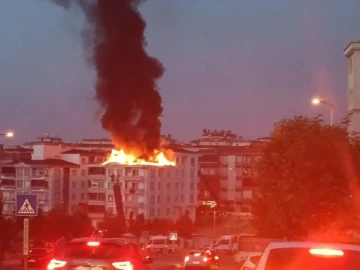 Gaziantep’te çatı yangını korkuttu
