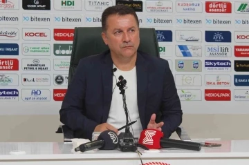 Giresunspor Kulübü Başkanı Hakan Karaahmet, 5 oyuncu daha transfer edeceklerini söyledi
