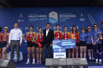 Golden Horn Rowing Cup, Haliç’e renk kattı
