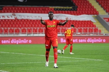 Göztepe’de Ndiaye Çin yolcusu
