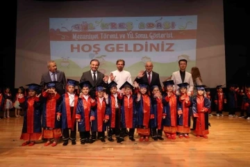 Gül Kreş Adası’nın minikleri mezun oldu
