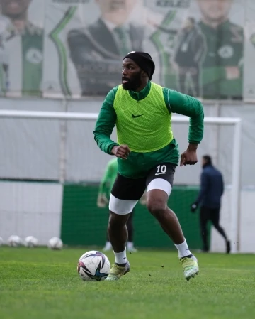 GZT Giresunspor, Doukara ile yollarını ayırdı
