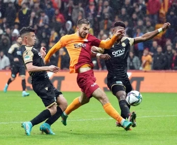 Halil Dervişoğlu’nun 4. gol sevinci
