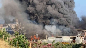 Hatay’da antrepo yangını
