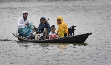 Hindistan ve Bangladeş’teki sellerde can kaybı 124’e yükseldi

