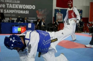 İşitme engelliler karete ve tekvando Türkiye Şampiyonası Gaziantep’te yapıldı
