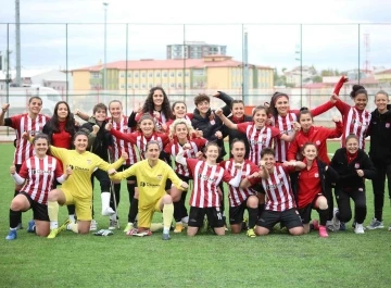Kadın Futbol Süper Ligi: Sivasspor: 4 - Dudulluspor: 2
