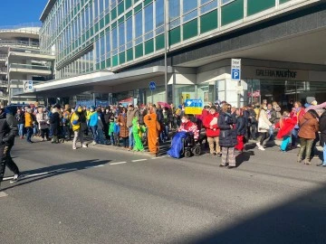 Karnaval Yerine Barış Yürüyüşü