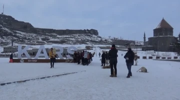 Kars’a turistlerden yoğun ilgi
