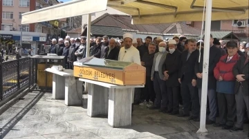 Kerem Aktürkoğlu, babaannesini son yolculuğuna uğurladı
