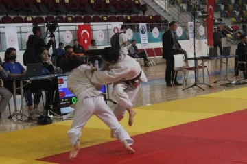 Kilis’te barış için düzenlenen judo turnuvası sona erdi
