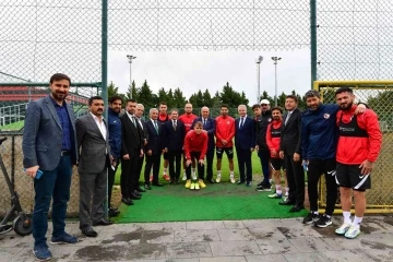 Kritik maç öncesi Gaziantep Futbol Kulübü’ne moral ziyareti
