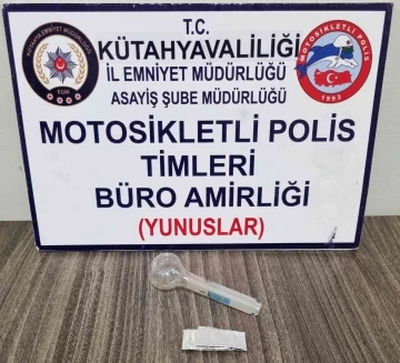 Kütahya’da iki kişinin bulunduğu araçta uyuşturucu ele geçirildi
