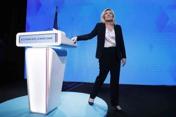 Le Pen: &quot;Fransa’yı 5 yıl içinde düzene sokacağım&quot;
