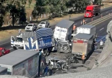 Meksika’da freni patlayan kamyon dehşet saçtı: 4 ölü, 5 yaralı

