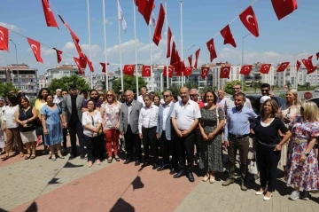 Mudanya Belediyesi yüzme havuzu yenilenen yüzüyle açıldı
