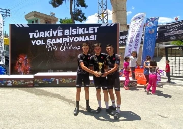 Muğla Bisiklet Takımı Türkiye Şampiyonası’ndan madalya ile döndü
