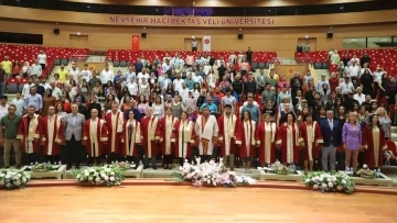 NEVÜ  Turizm Fakültesi’nde mezuniyet sevinci
