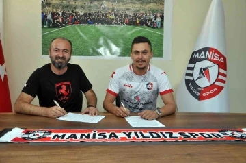 Profesyonel futbolcu BAL ekibine imza attı
