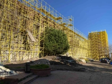 Restorasyonu süren Bukoleon Sarayı tarihe ışık tutuyor
