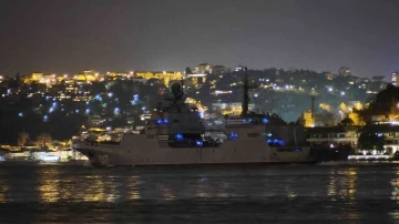 Rus savaş gemileri İstanbul Boğazı’ndan geçti
