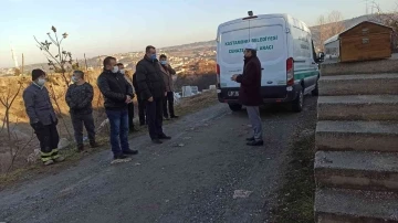 Sahte alkol sebebiyle ölen Romanya uyruklu kadın, kimsesizler mezarlığına defnedildi
