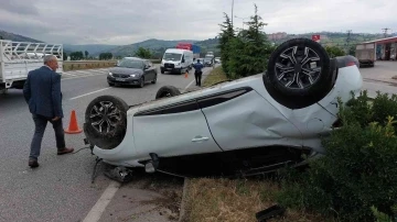 Samsun’da otomobil takla attı: 2 yaralı
