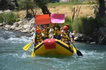 Şırnak’ta 15 Temmuz Şehitleri anısına rafting düzenlendi
