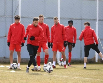 Sivasspor 3 puan parolasıyla hazırlanıyor
