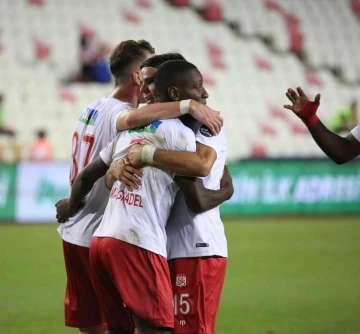 Sivasspor’da Max Gradel 2. golünü attı
