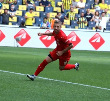 Sivasspor’da Pedro Henrique Internacional’e transfer oldu
