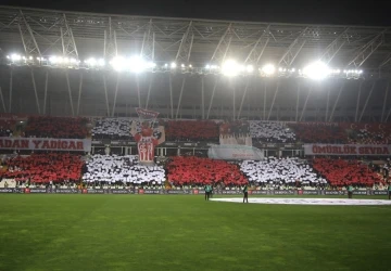 Sivasspor taraftarından Alanya maçına koreografi hazırlığı
