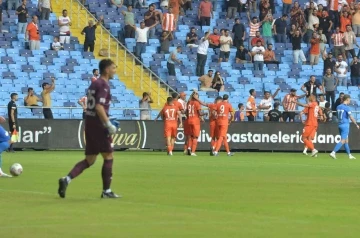 Spor Toto 1. Lig: Adanaspor : 1 - Tuzlaspor: 1 (Maç devam ediyor)
