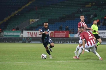 Spor Toto Süper Lig: Çaykur Rizespor: 1 - Sivasspor: 2 (Maç sonucu)
