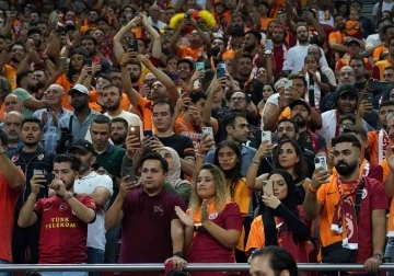 Spor Toto Süper Lig: Galatasaray: 0 - Giresunspor: 0 (Maç devam ediyor)
