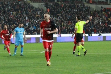 Spor Toto Süper Lig: Gaziantep FK: 1 - Kayserispor: 1 (İlk yarı)
