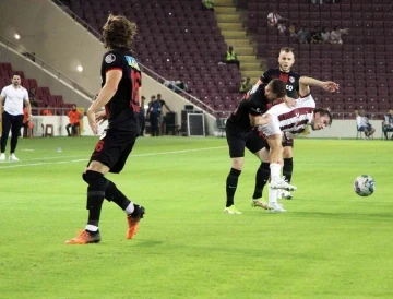 Spor Toto Süper Lig: Hatayspor: 1 - Gaziantep FK: 1 (İlk yarı)
