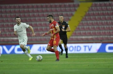 Spor Toto Süper Lig: Kayserispor: 1 - Giresuspor: 0 (İlk yarı)
