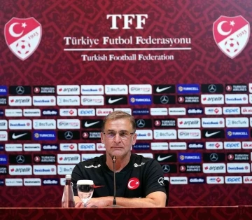 Stefan Kuntz: “Her oyuncu için milli takım kapısı açık”
