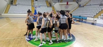 Turgutlu Belediyesi Kadın Basketbol Takımı parkeye indi
