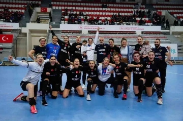 Türkiye Kadınlar Hentbol Süper Ligi: Kastamonu Belediyespor: 36 - İzmir Büyükşehir Belediyespor: 32
